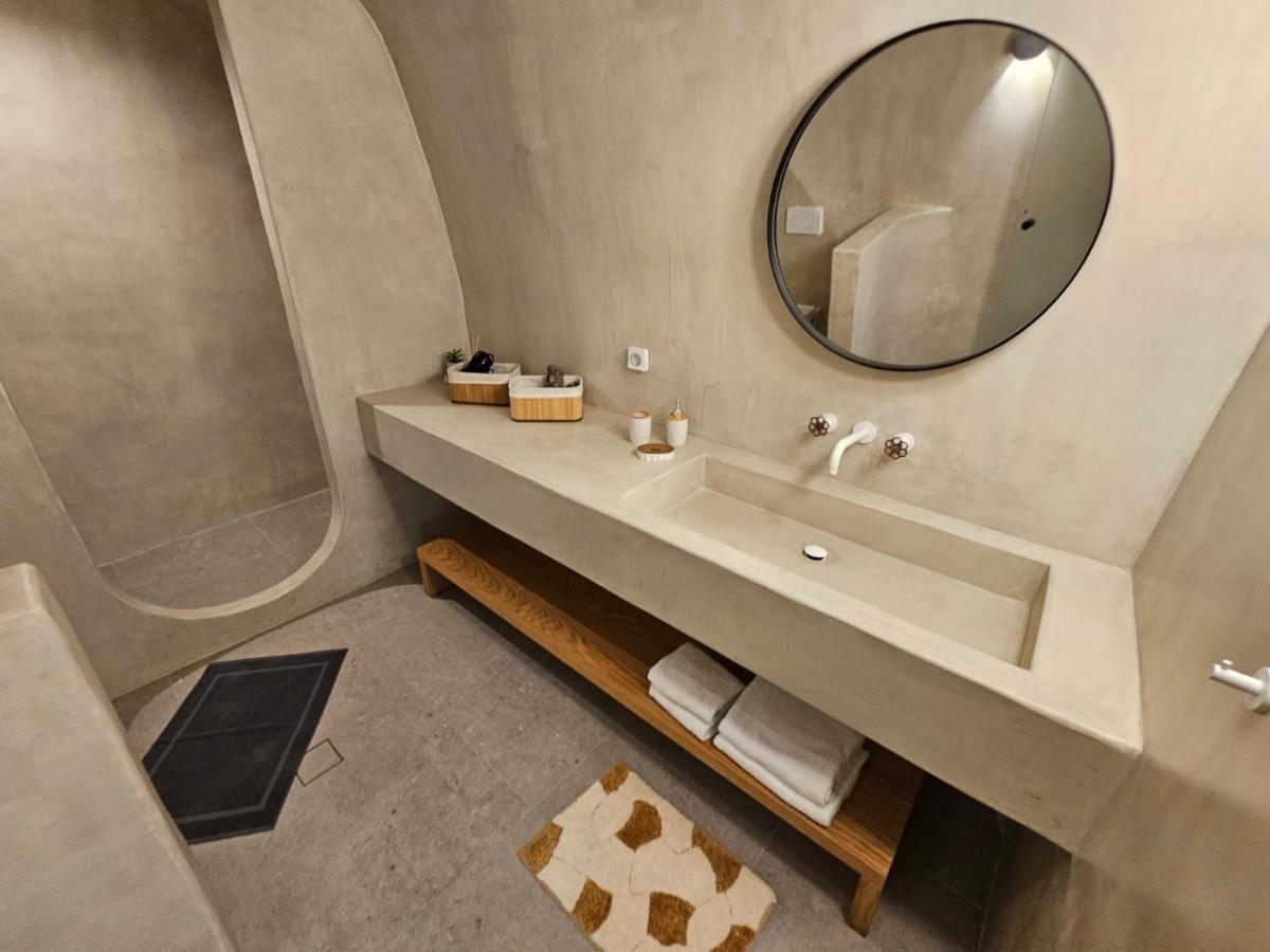 Petroma Cave Suites Βούρβουλος Εξωτερικό φωτογραφία
