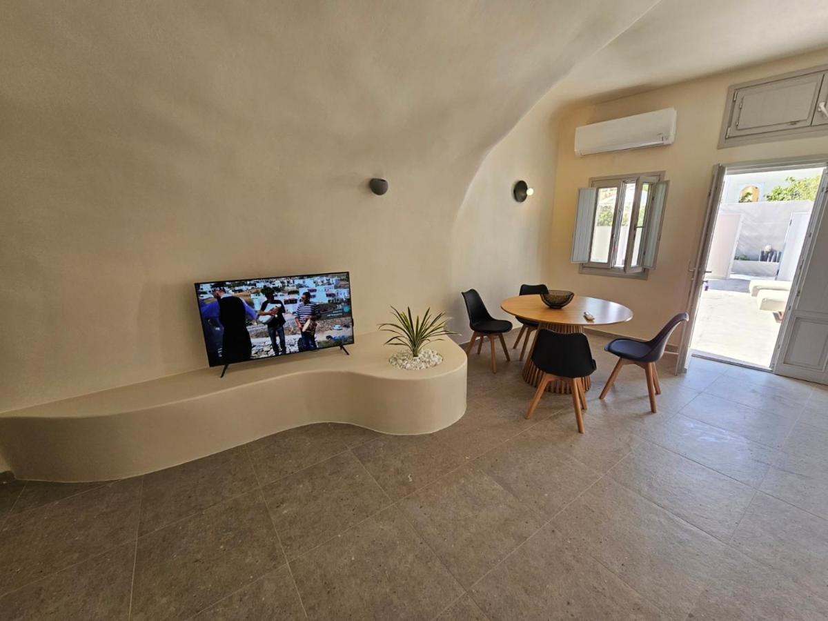 Petroma Cave Suites Βούρβουλος Εξωτερικό φωτογραφία