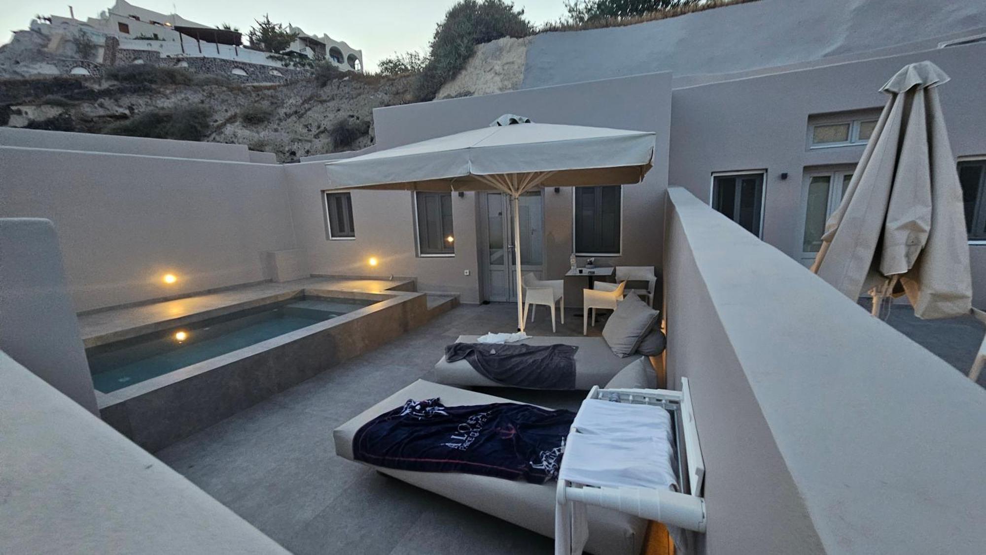 Petroma Cave Suites Βούρβουλος Δωμάτιο φωτογραφία